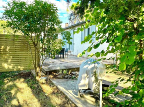 Agréable Maison ensoleillée avec piscine